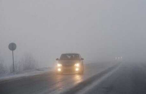 Україну накриє густий туман: поради водіям та пішоходам 